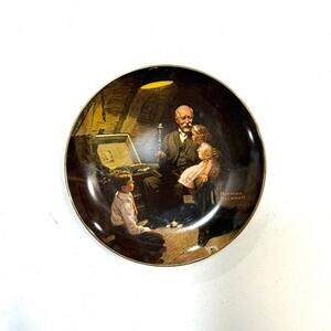Vtg Bradford Exchange Norman Rockwell Plate 13906 F  Grandpa's Treasure Chest